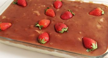 TORTA GELADA DE MORANGO