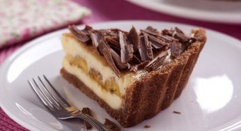 TORTA CREMOSA DE BANANA COM CHOCOLATE