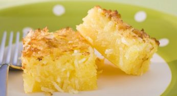 BOLO DE MANDIOCA COM COCO