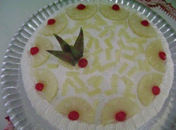 bolo delicia de abacaxi